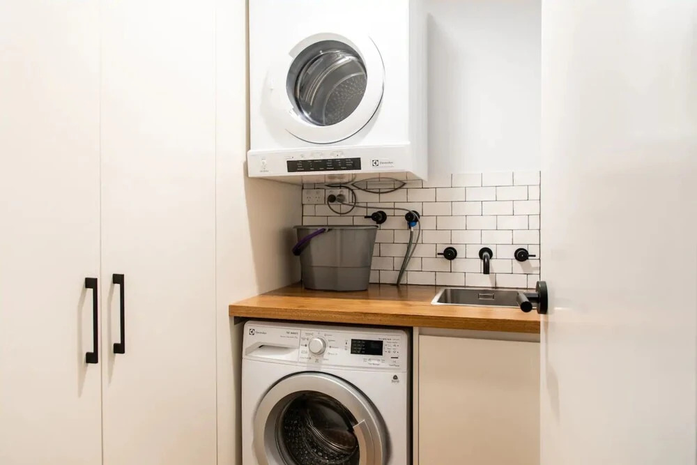 Luxury Spacious 2 Bedroom Fitzroy Apartment