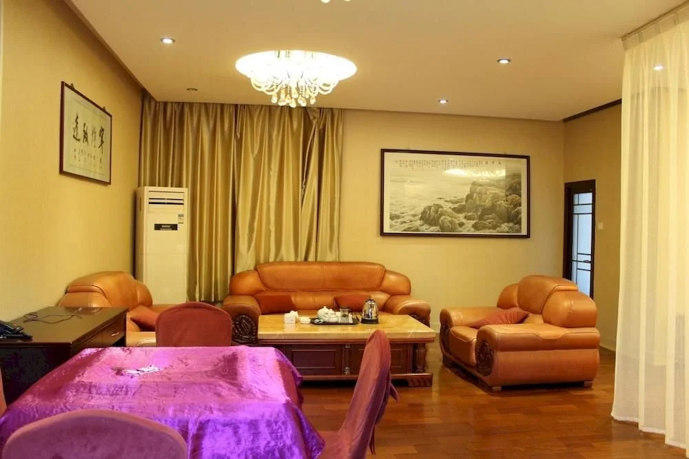 Jiabaihe Commercial Hotel