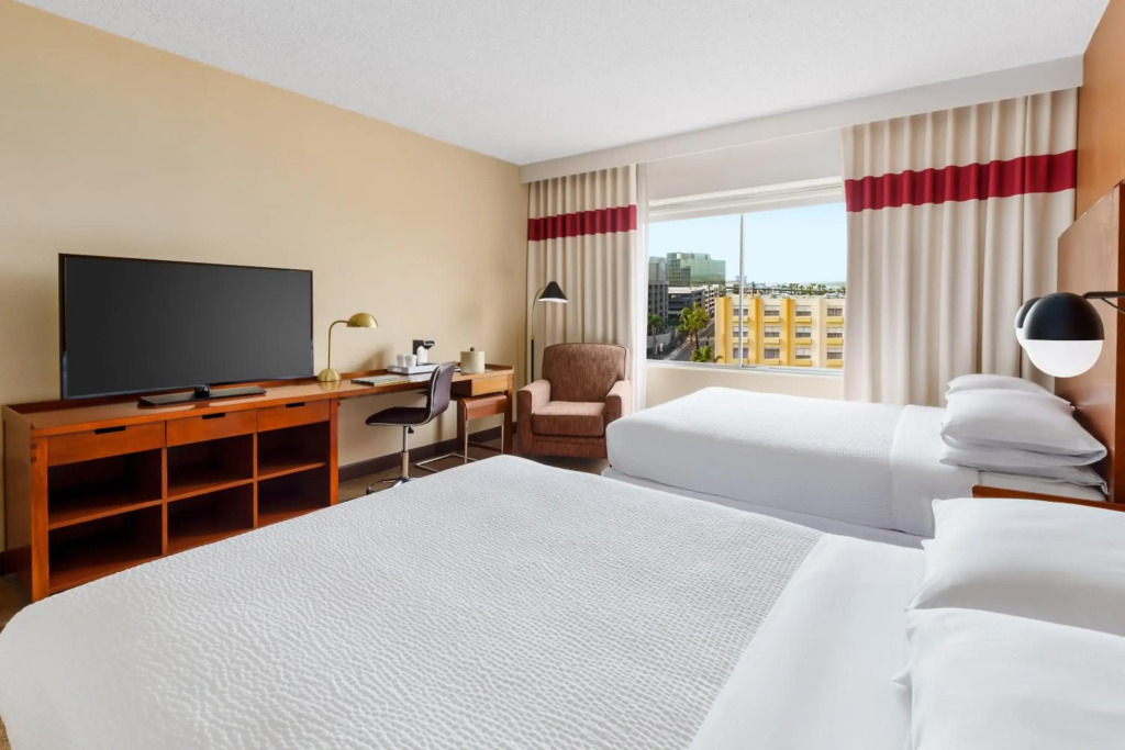 Four Points by Sheraton Los Angeles International Airport (США)