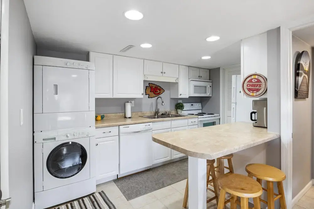 Spacious Home & Lake Access, Lake Views Throughout