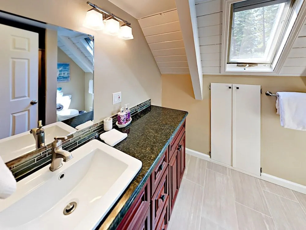Updated 3br Montgomery S Retreat 3 Bedroom Home