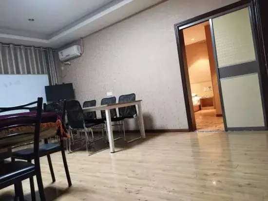 Hello Hotel