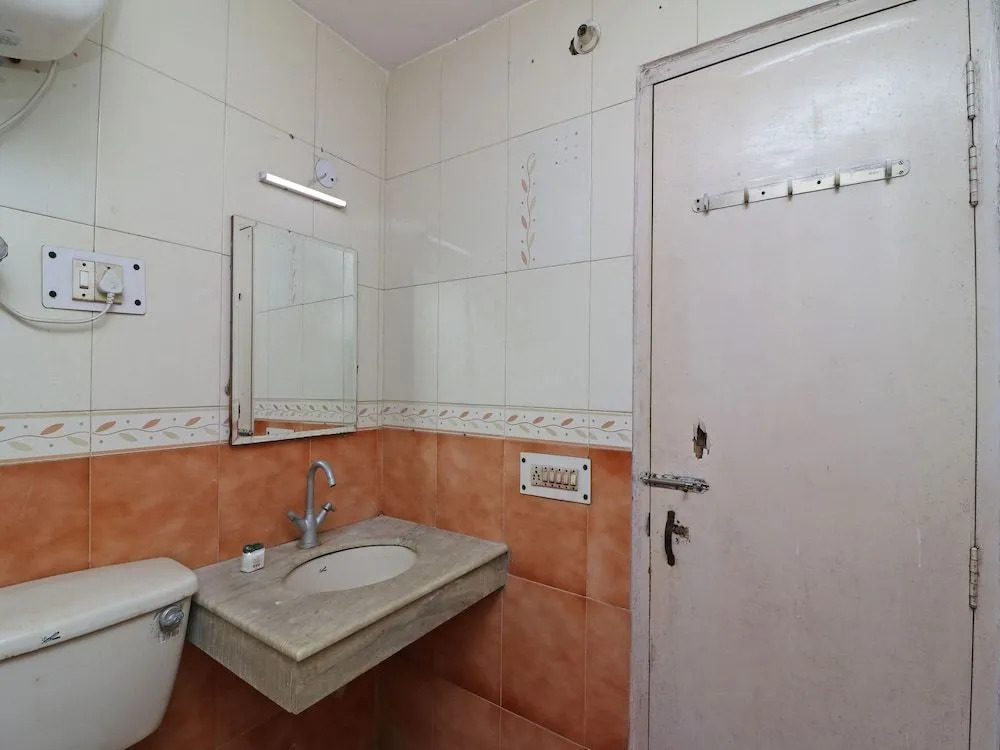 OYO 598 Hotel B K House