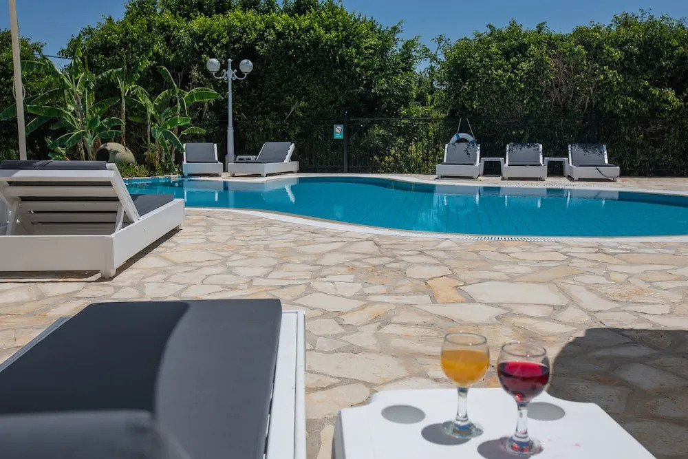 Pelagos Apartments