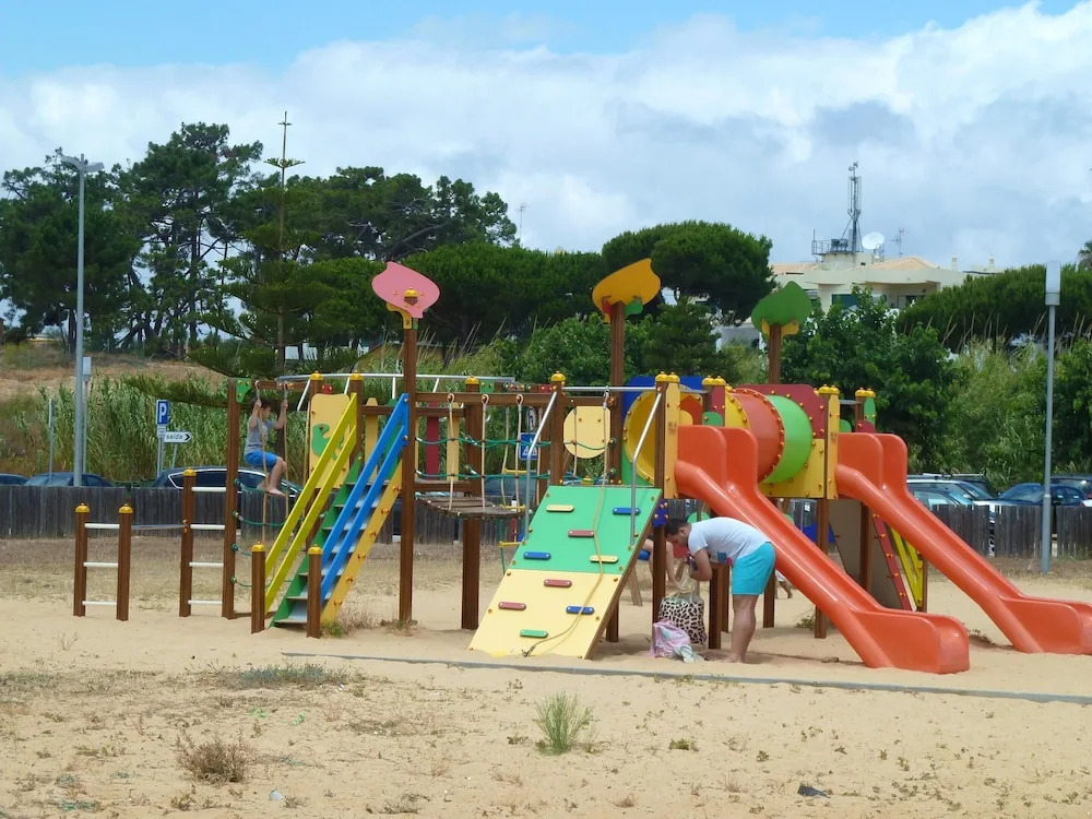 House With 2 Bedrooms in Vila Nova de Cacela, With Enclosed Garden and Wifi Near the Beach