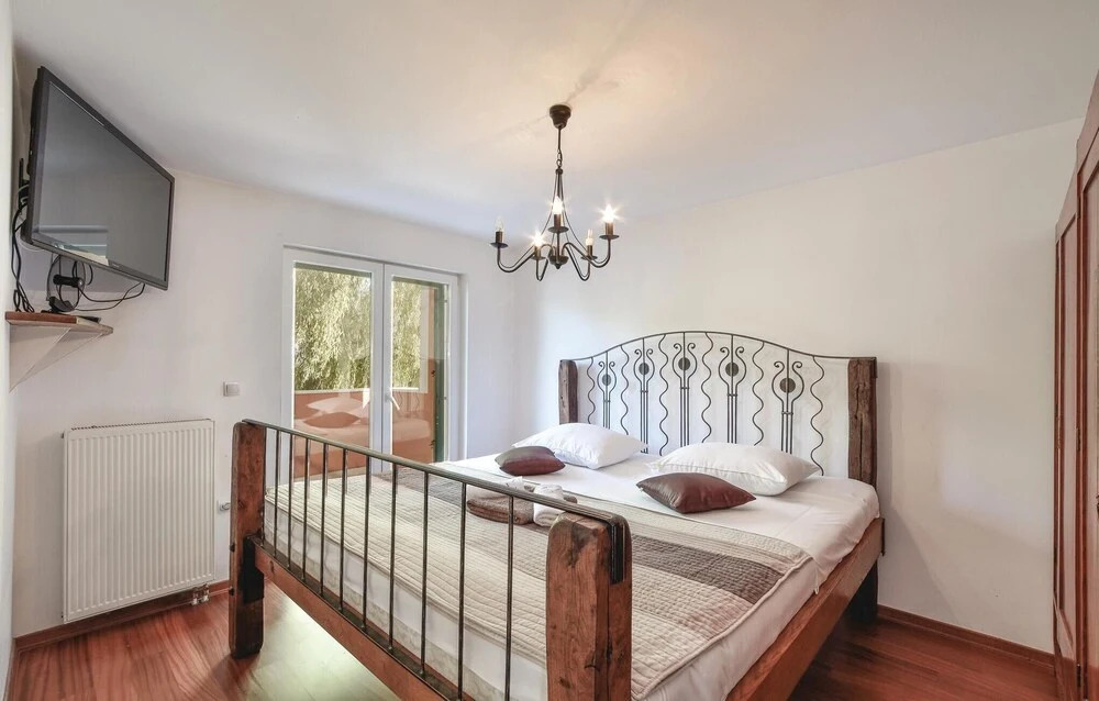 Stunning Home in Sinj With Sauna, Wifi and 4 Bedrooms