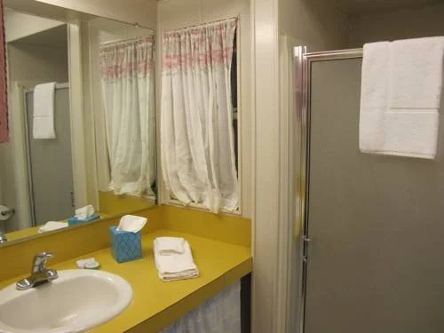 Motel Del Rogue