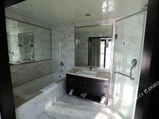 Zhushanhu Lake Town Lakeside Pavilion Hotel