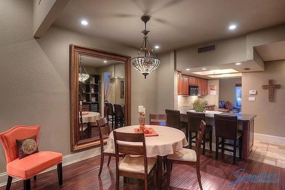 Continental Gardens By Signature Vacation Rentals