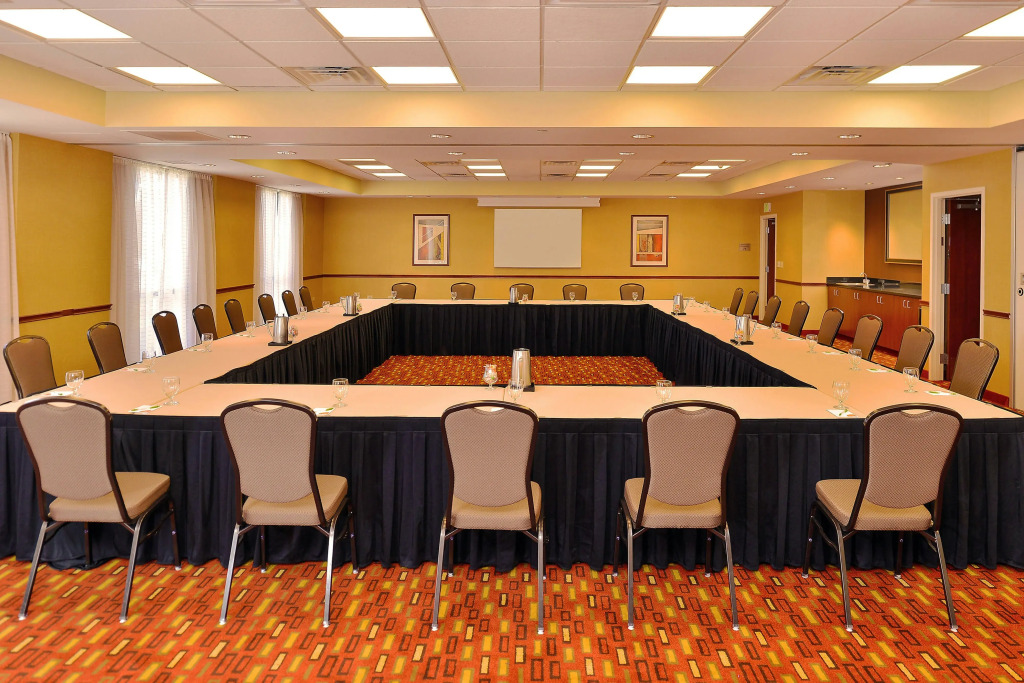 Courtyard by Marriott Denver Cherry Creek