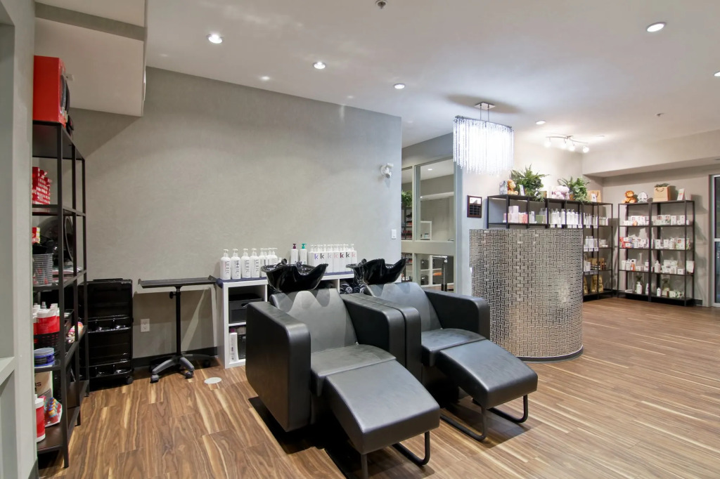 Home Inn & Suites Regina Airport