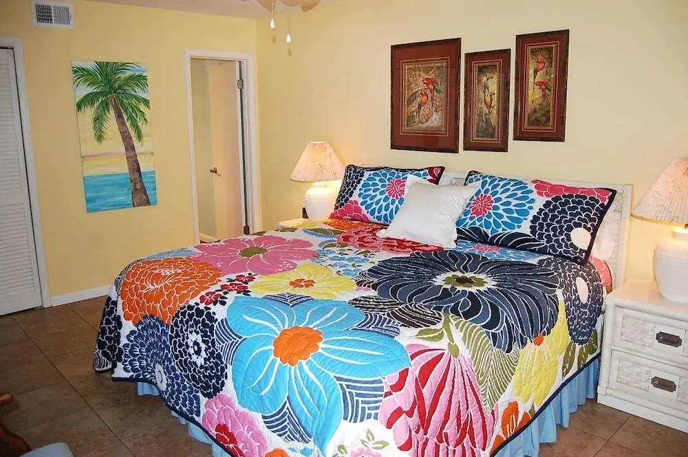 Castaways 3B 2 Bedroom Condo By Redawning