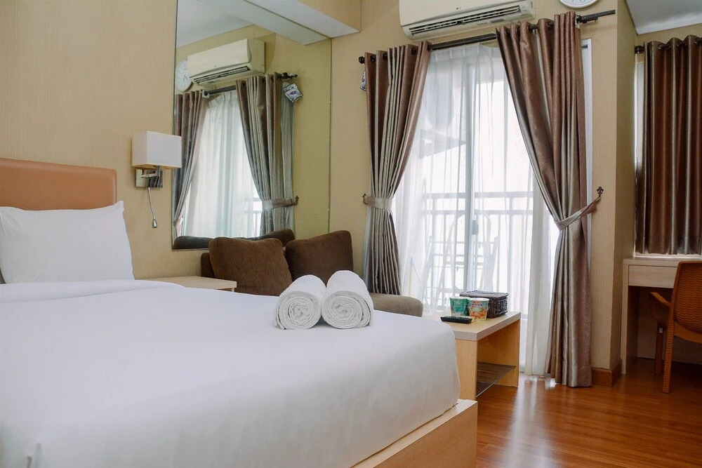 Cozy Living Studio at Cosmo Terrace Apartment