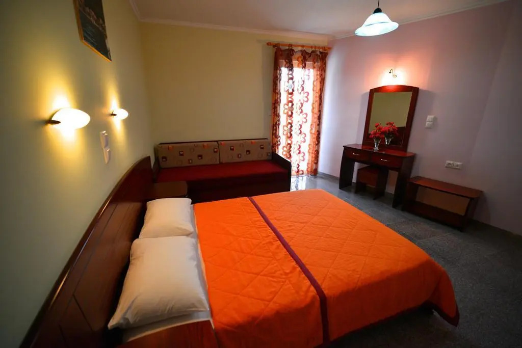 Kalias Hotel