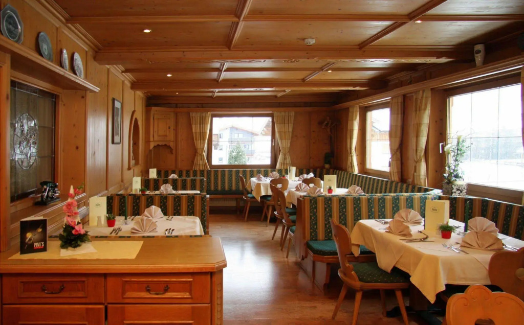 Hotel Alpina