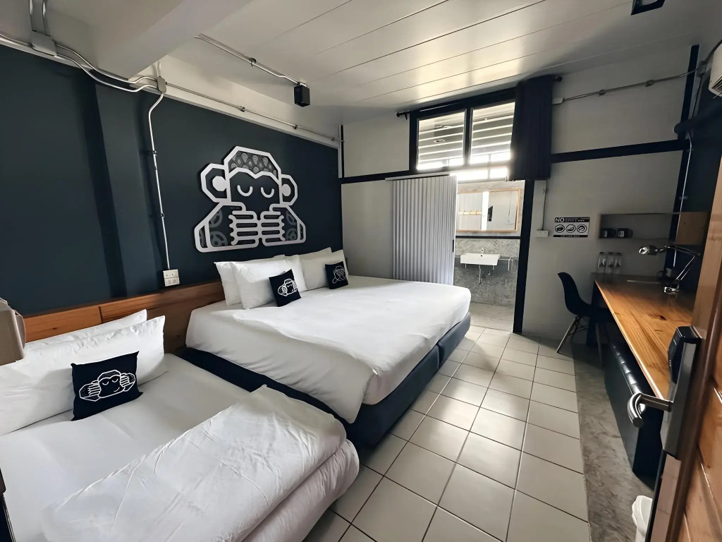 Blu Monkey Hotel Surat Thani