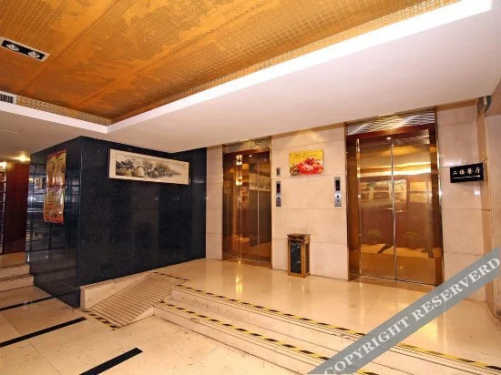 Qingzhu Tianmuhu Hotel (Shanghai Putuo Fengqiao Road Subway Station)