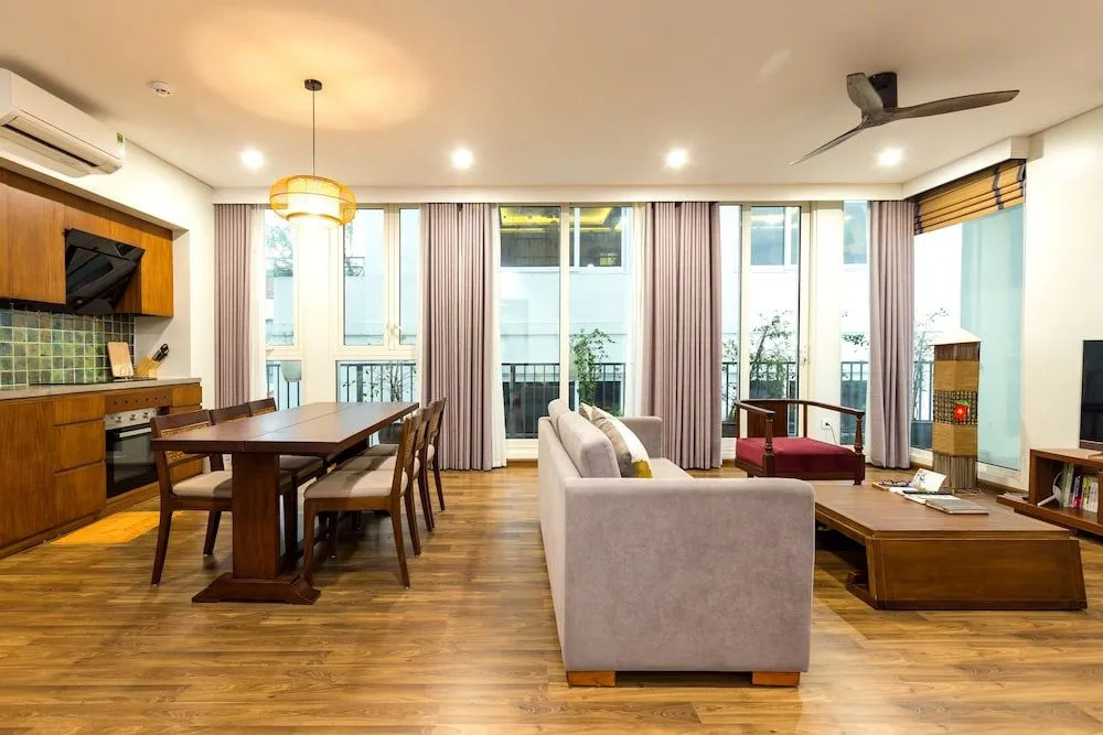 Oyo 906 Saka Residences