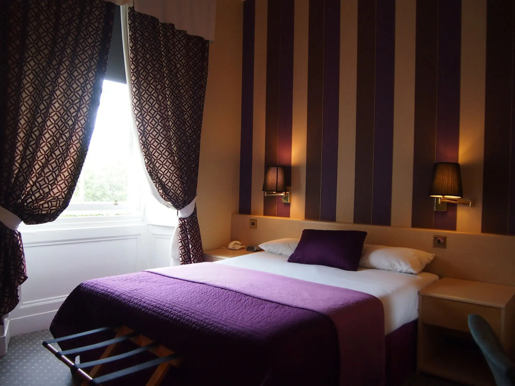 Thistle Hotel