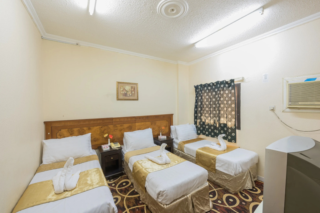 Al-Mukhtara Tower - Economy