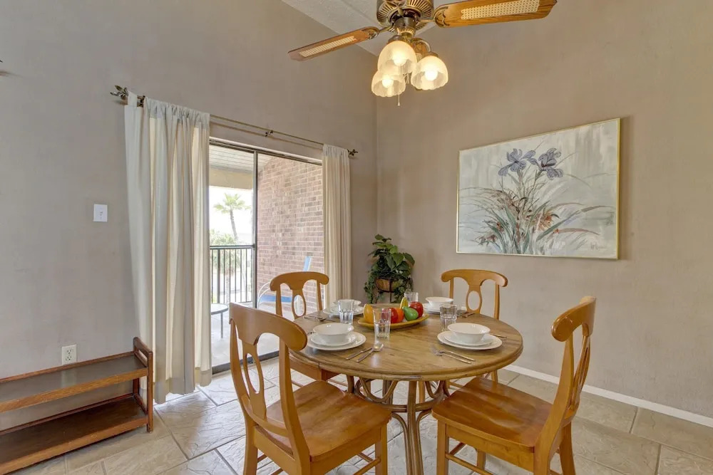 Villa Del Sol Condominium 304