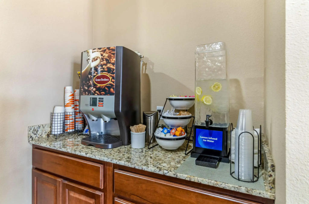 Comfort Inn & Suites Salina North