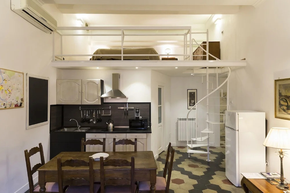 Nice Apartment Navona Sq
