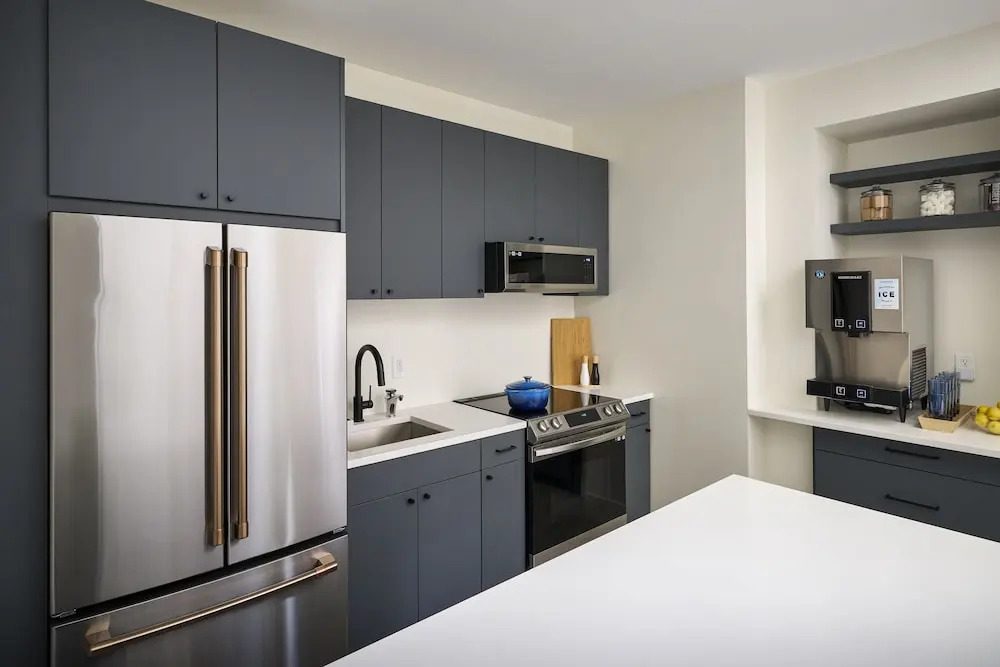 The Neighborhood Hotel - New Buffalo
