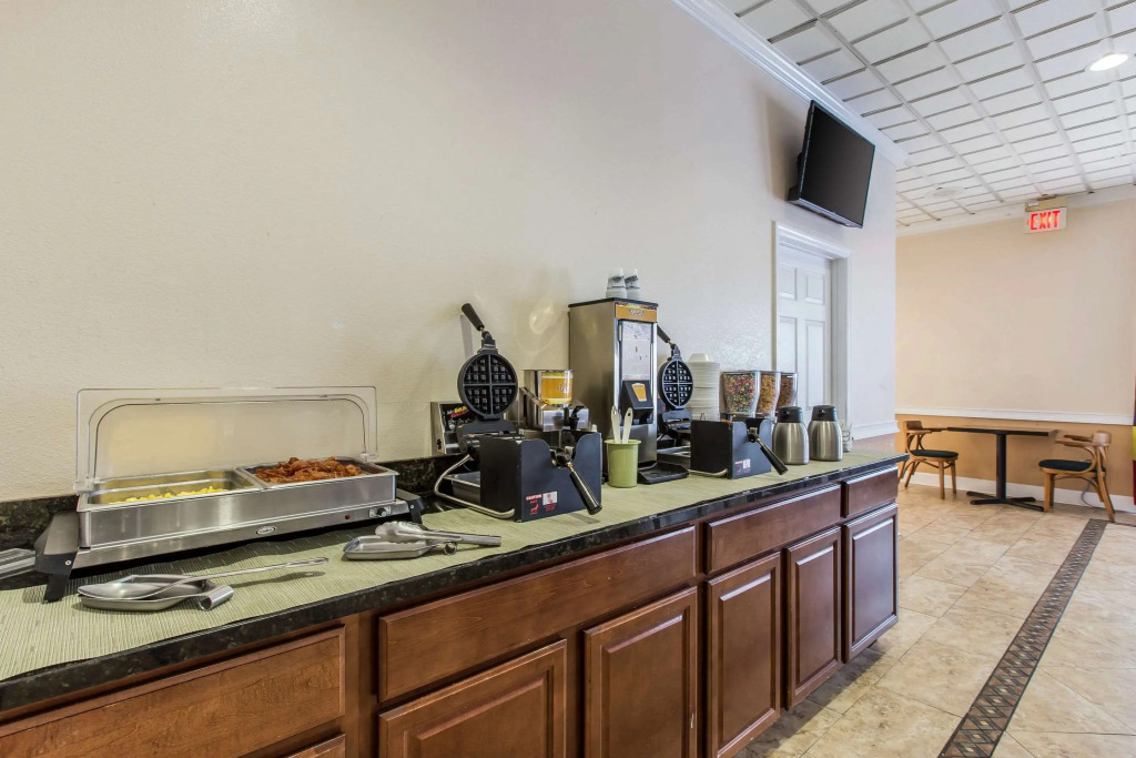 Quality Inn Savannah Midtown