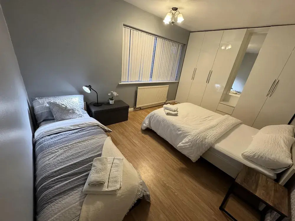 3 Bedroom Cozy House in Reading