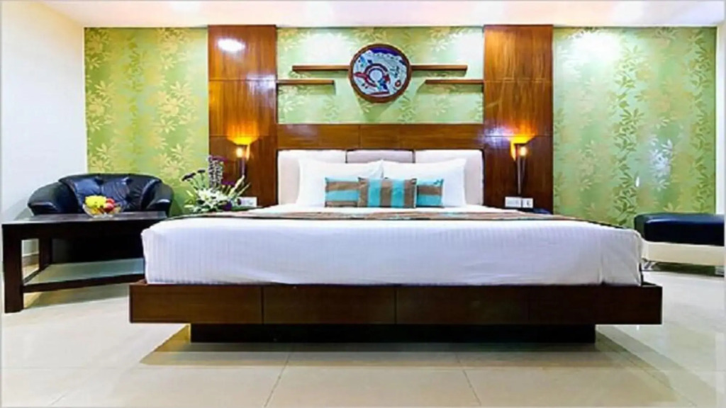 Hotel Saptaparna