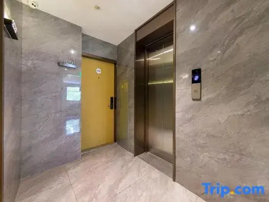Super 8 Select Hotel (Beijing International Exhibition Center Xibahe Subway Station)