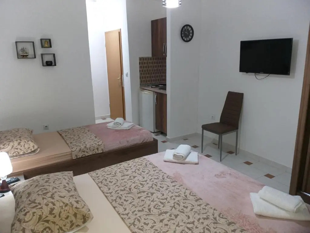 Apartments & Studio Haxhibeti