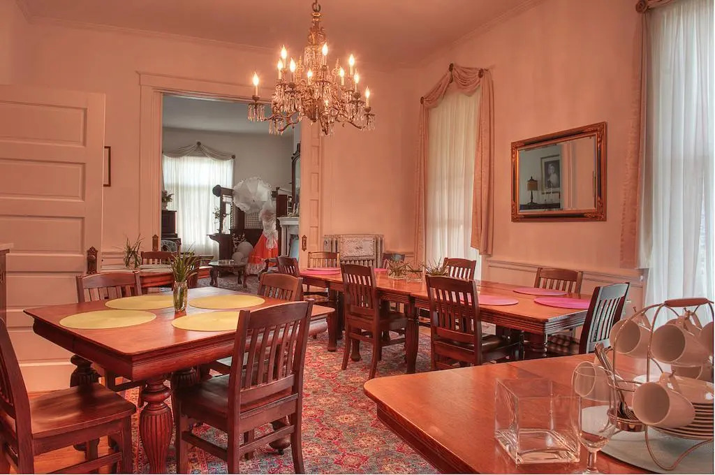 The Jackie O' House Bed and Breakfast