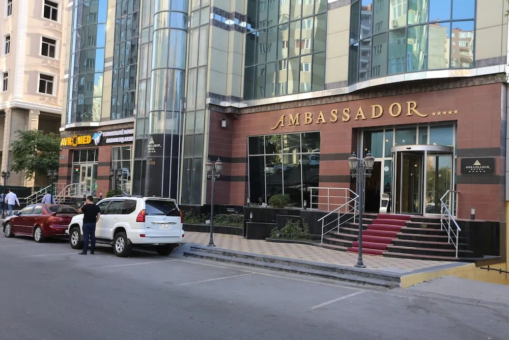 Отель Ambassador