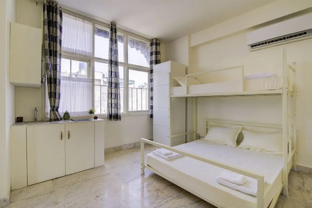Bienvenue Stays - Hostel