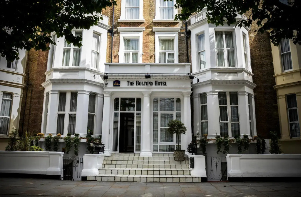 Lord Jim Hotel