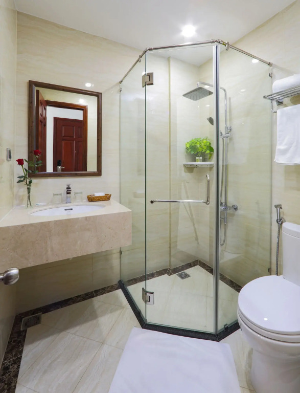 Golda Hotel