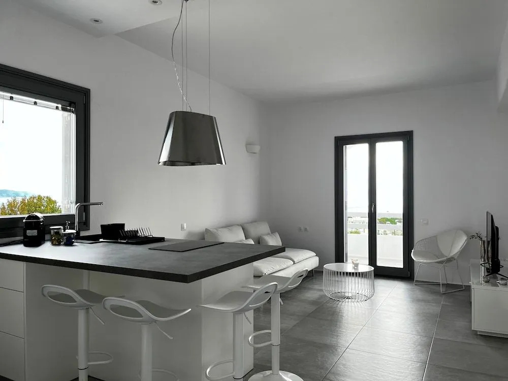 Alexander Suites