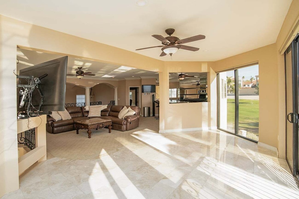 Luxury Golf Course Retreat on Hogan
