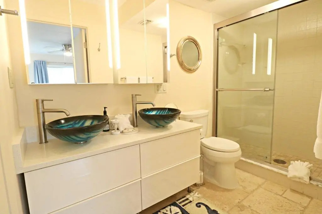 Ocean Village Club K32