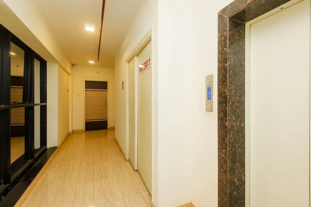 OYO 11441 Hotel Blue Bells Residency