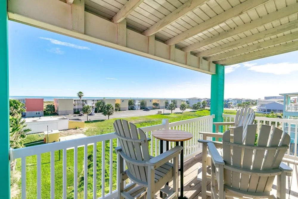 Port A Paradise 66 by RedAwning