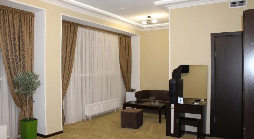 Hotel RIVER