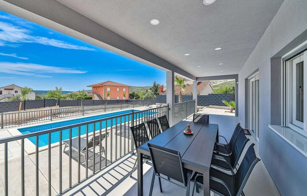 Beautiful Home In Trogir