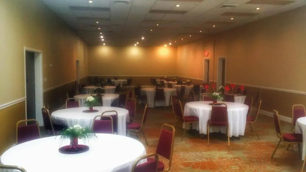 Landmark Inn
