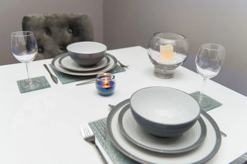 Aphrodite Suites Huddersfield