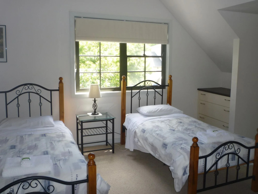 Whispering Pines Cottages