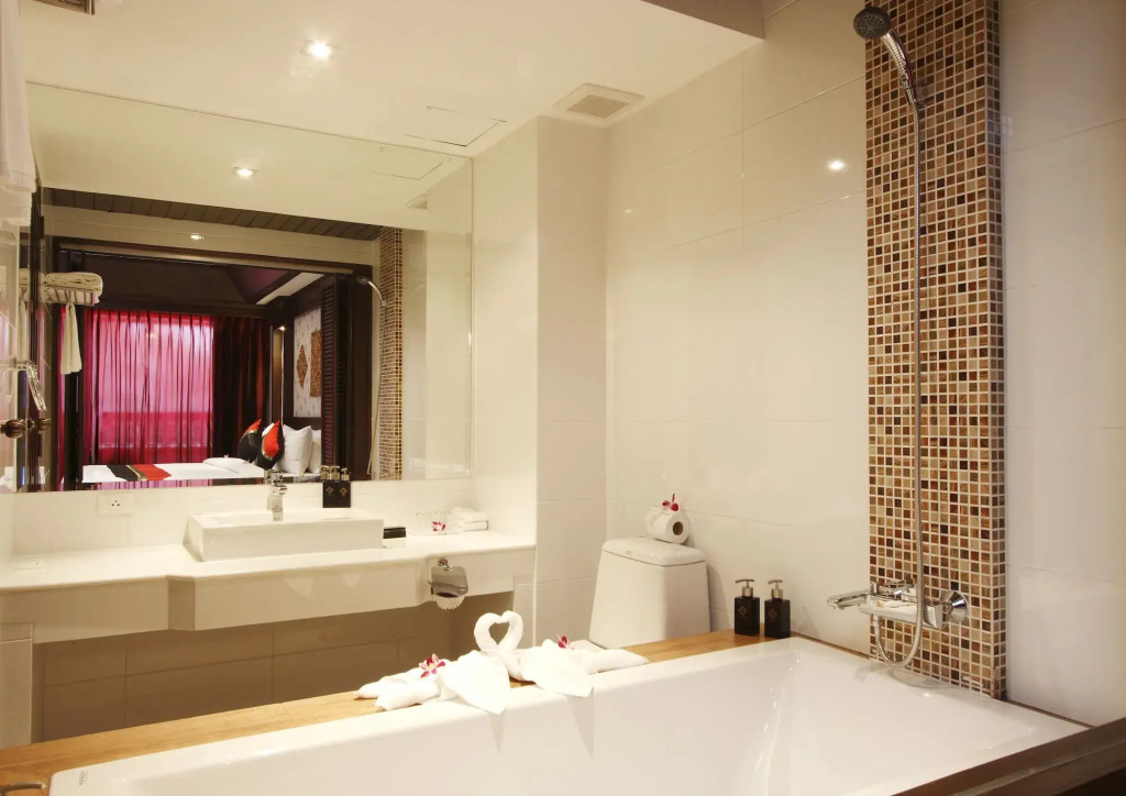 Rayaburi Hotel, Patong