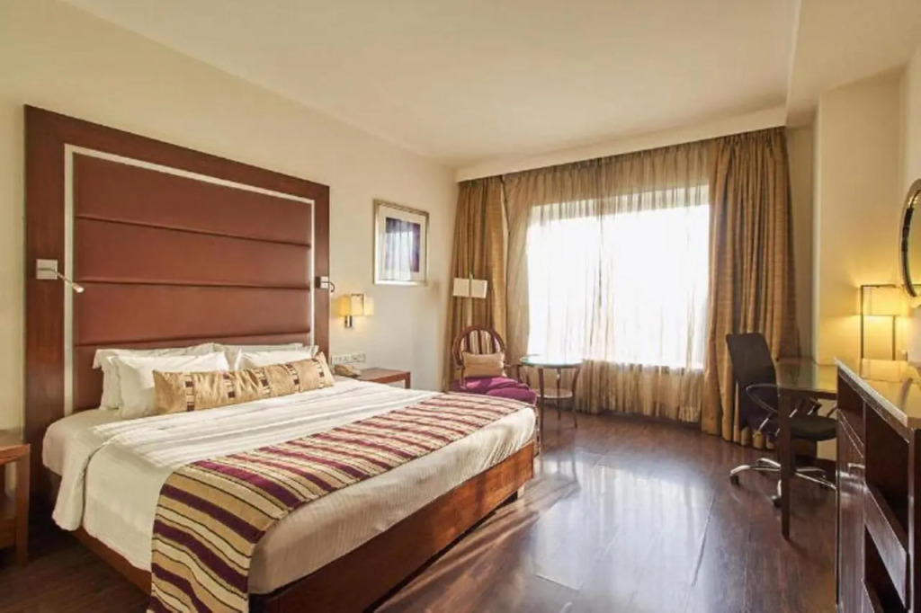 Royal Orchid Central, Pune